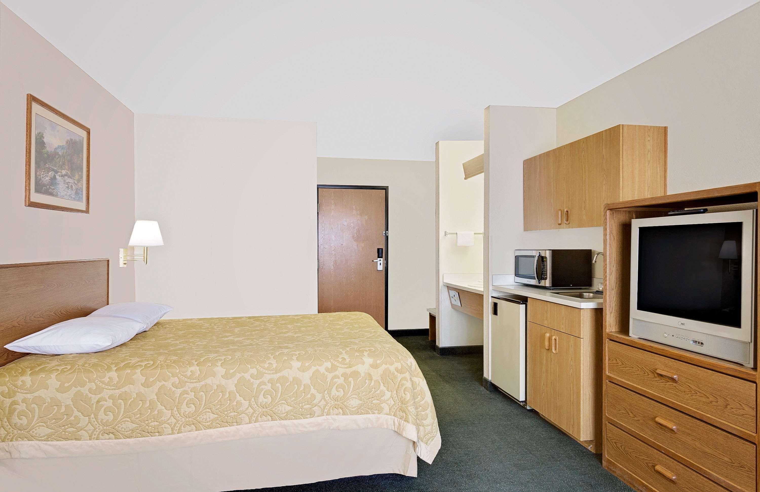 Super 8 By Wyndham Battle Mountain Hotel Luaran gambar