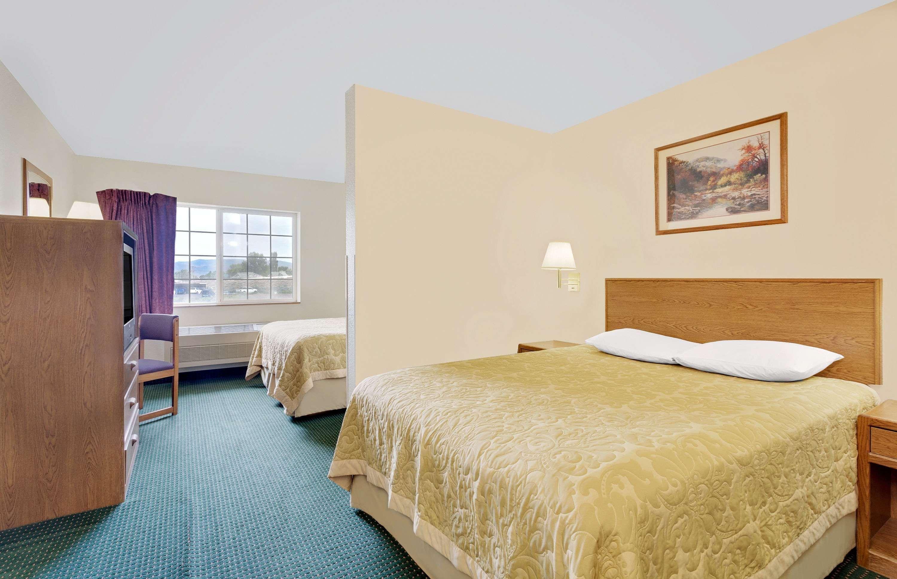 Super 8 By Wyndham Battle Mountain Hotel Luaran gambar